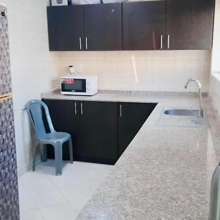 Amazing Couples Private Room Close To Mall Of Emirates Dubai Esterno foto
