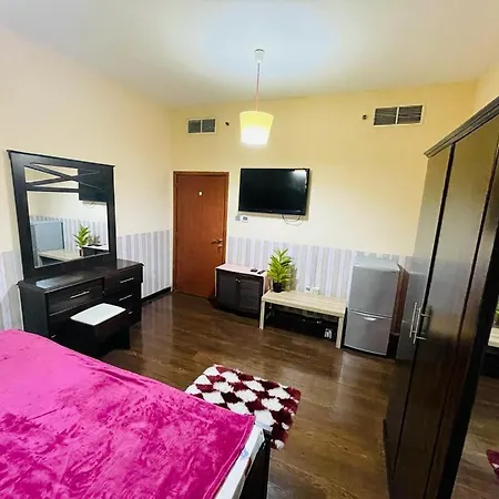 Amazing Couples Private Room Close To Mall Of Emirates Dubai Esterno foto