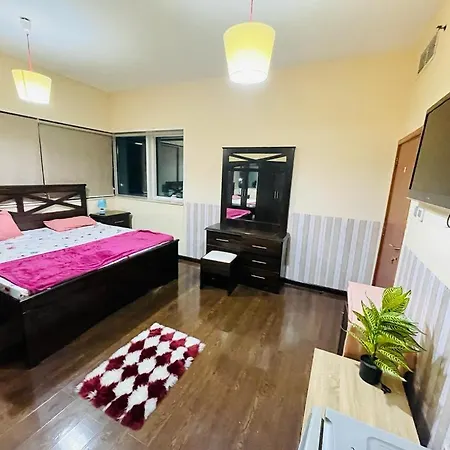 Amazing Couples Private Room Close To Mall Of Emirates Dubai Esterno foto